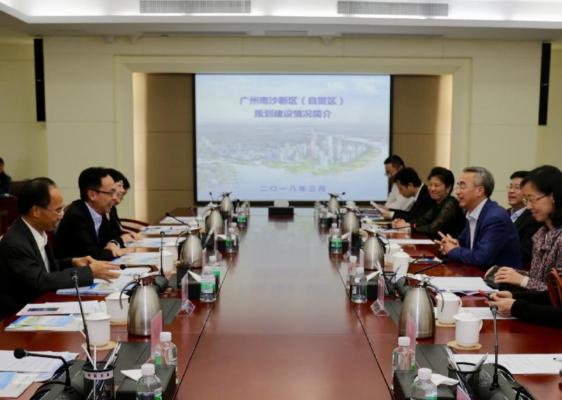 The Secretary for Constitutional and Mainland Affairs, Mr Patrick Nip (second left), meets with Member of the Standing Committee, Communist Party of China (CPC) Guangzhou Committee, and Secretary of the CPC Guangzhou Nansha District Committee, Mr Cai Chaolin (second right), in Nansha today (March 19) to exchange views on enhancing mutual co-operation between Hong Kong and Nansha.
