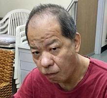 Kwok Wai-hung, is about 1.7 metres tall, 64 kilograms in weight and of medium build. He has a long face with yellow complexion, short grey hair. He was last seen wearing a black jacket, black trousers, and sports shoes in dark grey color.
