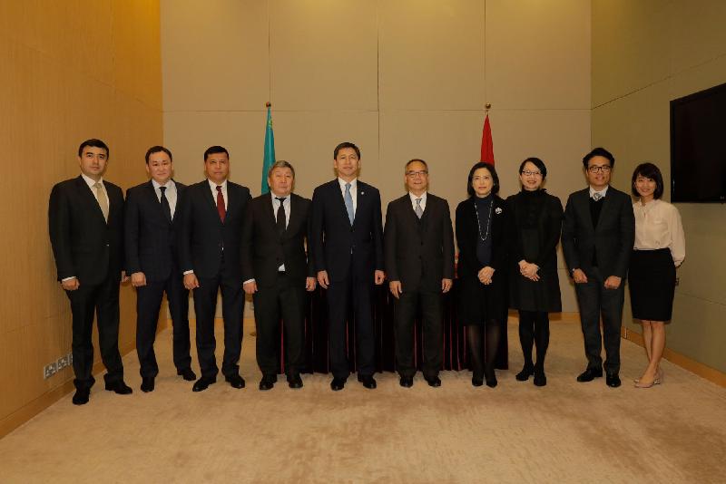 The Secretary for Home Affairs, Mr Lau Kong-wah (fifth right), is pictured with the Executive Secretary of the Ministry of Culture and Sports of the Republic of Kazakhstan, Mr Kuatzhan Ualiyev (fifth left); the Permanent Secretary for Home Affairs, Mrs Betty Fung (fourth right); the Deputy Secretary for Home Affairs, Mrs Angelina Cheung (third right); the Administrative Assistant to the Secretary for Home Affairs, Mr Edward Mak (second right); the Principal Assistant Secretary for Home Affairs, Ms Sandy Cheung (first right); the Director of the National Center of Manuscripts and Rare Books of the Republic of Kazakhstan, Mr Assylkhan Saduov (third left); the Deputy Director of the National Museum of the Republic of Kazakhstan, Mr Zhaken Taimagambetov (fourth left), the Consul-General of the Republic of Kazakhstan in Hong Kong, Mr Tolegen Ismailov (second left); and the Consul of the Republic of Kazakhstan in Hong Kong, Mr Iskander Baitassov (first left), after the signing ceremony today (March 21).