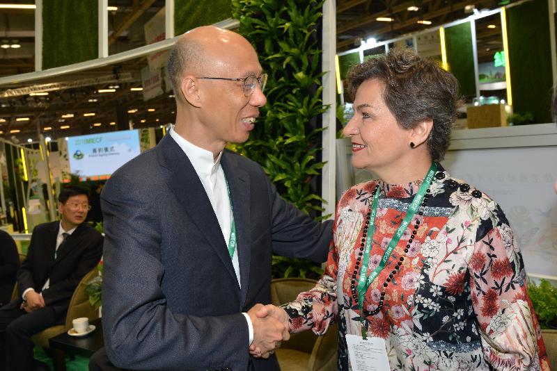 The Secretary for the Environment, Mr Wong Kam-sing (left), meets the former Executive Secretary of the United Nations Framework Convention on Climate Change, Ms Christiana Figueres, at the 2018 Macao International Environmental Co-operation Forum & Exhibition (MIECF) in Macao today (April 12). Ms Figueres was a keynote speaker at the MIECF.