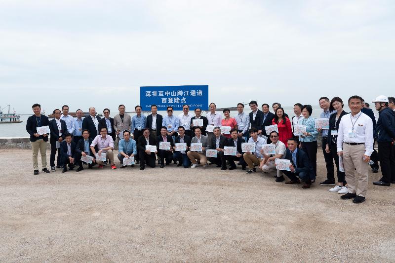 The Legislative Council joint-Panel continued duty visit in Guangdong-Hong Kong-Macao Bay Area today (April 21).  Photo shows the delegation visiting the Shenzhen-Zhongshan Link West Landing Point in Zhongshan. Photo shows (front row, from left) Mr Yiu Si-wing; Mr Ip Kin-yuen; Mr Lam Cheuk-ting; Mr Alvin Yeung; Ir Dr Lo Wai-kwok; Mr Lau Kwok-fan; Mr Ho Kai-ming; Mr Holden Chow; the Secretary for Financial Services and the Treasury, Mr James Lau; Mr Chan Chun-ying; Mr Steven Ho; Mr Kenneth Lau and Mr Jimmy Ng; (back row, from left) Mr Vincent Cheng; Mr Kenneth Leung; Mr Dennis Kwok; Mr Martin Liao; Mr Christopher Cheung; Mr Chan Kin-por; Mr Paul Tse; the Secretary for Constitutional and Mainland Affairs, Mr Patrick Nip; the Director General of the Hong Kong and Macao Affairs Office of the People's Government of Guangdong Province, Mr Liao Jingshan; Mr Jeffrey Lam; the Secretary for Innovation and Technology, Mr Nicholas W Yang; Mr Leung Che-cheung; Mr Ma Fung-kwok; Dr Helena Wong; Mr Charles Mok; the Secretary for Commerce and Economic Development, Mr Edward Yau; Mr Poon Siu-ping; Professor Joseph Lee; Dr Elizabeth Quat; Mr Wu Chi-wai; Mrs Regina Ip; Mr Shiu Ka-fai; Ms Yung Hoi-yan and Mr Michael Tien.