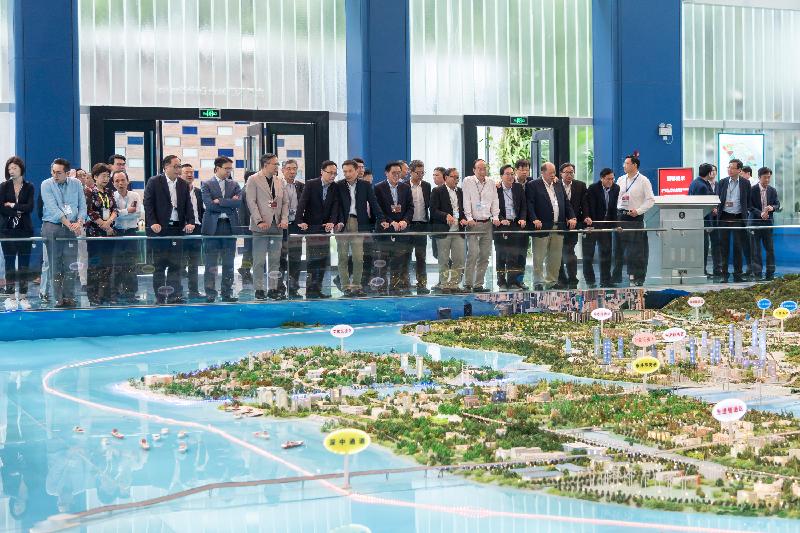 The Legislative Council joint-Panel continued duty visit in Guangdong-Hong Kong-Macao Bay Area today (April 21). Photo shows the delegation visiting the Tsui Hang New District Planning Exhibition Centre to receive a briefing by a representative of the Zhongshan Municipal Government on the planning of Tsui Hang New District.