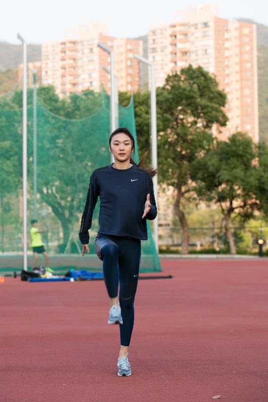 The Correctional Services Department (CSD) today (April 29) released a video entitled "High Not Unreachable". Photo shows Hong Kong high jump athlete, Cecilia Yeung, who took part in the video, practising at the Hong Kong Sports Institute in Sha Tin.