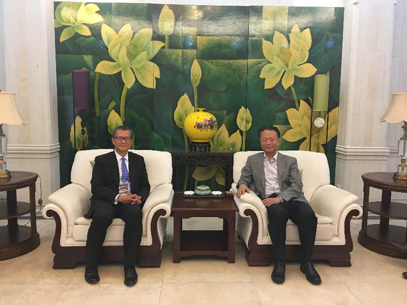 The Financial Secretary, Mr Paul Chan, today (May 4) is in Manila, the Philippines, for the 51st Asian Development Bank Annual Meeting. Photo shows Mr Chan (left) calling on the Ambassador of the People's Republic of China to the Philippines, Mr Zhao Jianhua (right), in the morning.