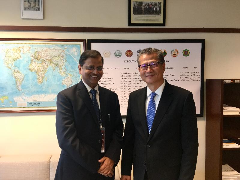 The Financial Secretary, Mr Paul Chan, today (May 4) is in Manila, the Philippines, for the 51st Asian Development Bank (ADB) Annual Meeting. Photo shows Mr Chan (right) meeting with the Secretary of the Department of Economic Affairs of the Ministry of Finance of India, Mr Subhash Chandra Garg, who also attended the ADB Annual Meeting, to discuss items of mutual interest. 