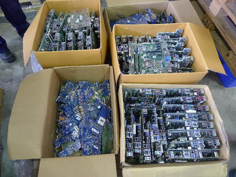 The Environmental Protection Department intercepted import cargo shipments at the Kwai Chung Container Terminals last September and October and seized waste printed circuit boards and waste flat panel displays.