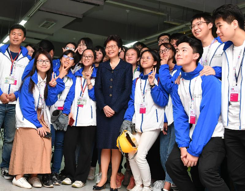 The Chief Executive, Mrs Carrie Lam, is pictured with students during her visit at the Sichuan University-The Hong Kong Polytechnic University Institute for Disaster Management and Reconstruction in Chengdu this afternoon (May 11).