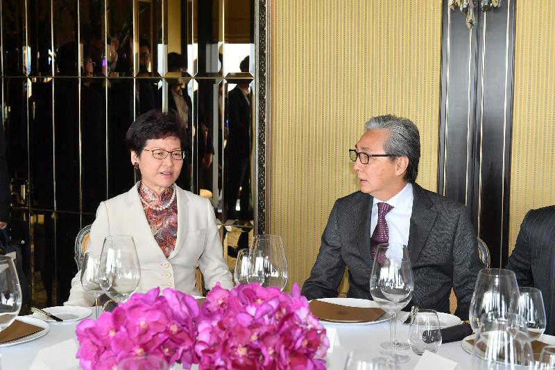 The Chief Executive, Mrs Carrie Lam, attended the opening of the Ministerial Segment of the 74th session of the United Nations Economic and Social Commission for Asia and the Pacific and a lunch hosted by the Deputy Prime Minister of Thailand, Mr Somkid Jatusripitak in Bangkok, Thailand, today (May 14). Picture shows Mrs Lam (left) and Mr Somkid (right) at the lunch.