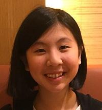 Fung Lok-yee, aged 14, is about 1.61 metres tall, 42 kilograms in weight and of thin build. She has a pointed face with yellow complexion and long black straight hair. She was last seen wearing a white floral print T-shirt.