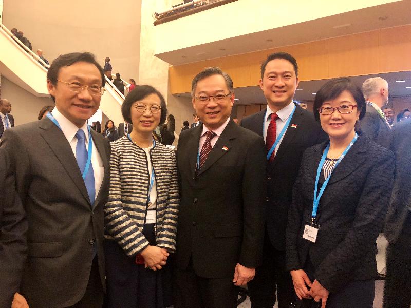 The Secretary for Food and Health, Professor Sophia Chan (second left), today (May 21, Geneva time) attended the 71st World Health Assembly of the World Health Organization in Geneva, Switzerland, and took the opportunity to exchange views on healthcare-related issues with top health officials of other member states. Professor Chan is pictured with the Secretary for Social Affairs and Culture of the Macao Special Administrative Region Government, Mr Tam Chon-weng (first left); the Minister for Health of Singapore, Mr Gan Kim Yong (centre); the Senior Minister of State, Ministry of Health of Singapore, Dr Lam Pin Min (second right); and the Director of Health, Dr Constance Chan (first right), at the Assembly.