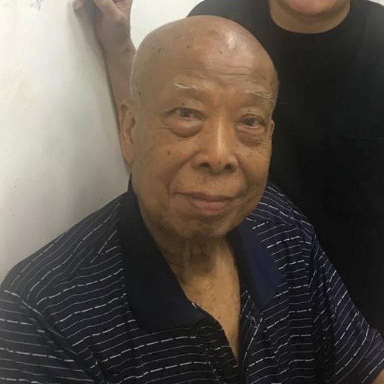 Lee Wang-fu, aged 83, is about 1.67 metres tall, 72 kilograms in weight and of medium build. He has a round face with yellow complexion and short white hair. He was last seen wearing a blue short-sleeved shirt, blue jeans and black leather shoes.