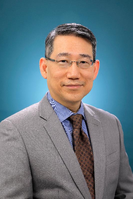 新任东区民政事务专员陈尚文。