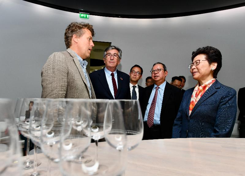 The Chief Executive, Mrs Carrie Lam, continued her visit to Bordeaux, France today (June 16, Bordeaux time). Photo shows Mrs Lam (first right), accompanied by the Deputy Mayor of Bordeaux, Mr Stephan Delaux (second left), and the Chairman of Hong Kong Tourism Board, Dr Peter Lam (second right), touring the wine museum.
