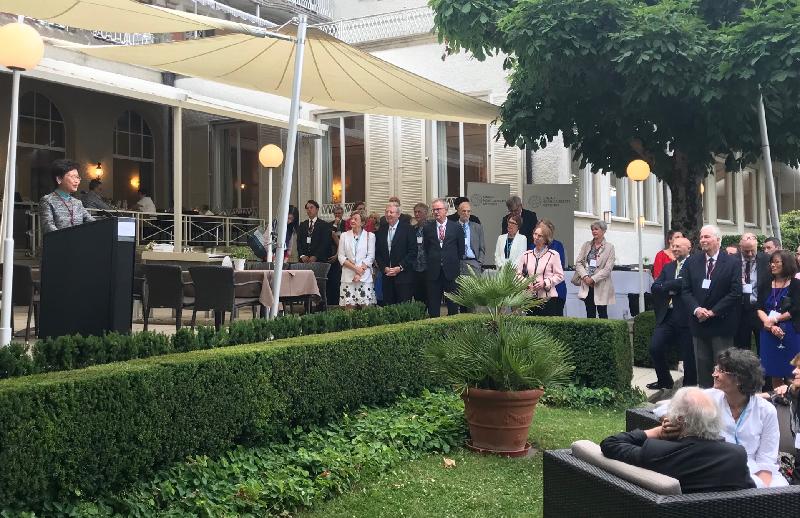 The Chief Executive, Mrs Carrie Lam, attended the Lindau Nobel Laureate Meeting today (June 24, Lindau time). Photo shows Mrs Lam addressing the cocktail reception held before the dinner organised by the host of the Meeting. 