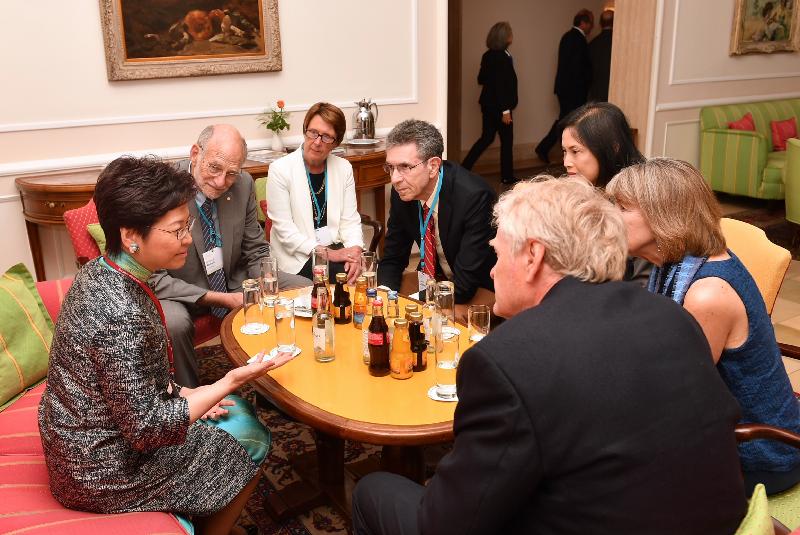 The Chief Executive, Mrs Carrie Lam, attended the Lindau Nobel Laureate Meeting today (June 24, Lindau time). Photo shows Mrs Lam (first left) meeting with three Nobel-Shaw Laureates, Professor Dr Michael Rosbash (second left), Professor Dr Michael Young (first right) and Professor Dr Robert Lefkowitz (fourth left) before the dinner organised by the host of the Meeting. 