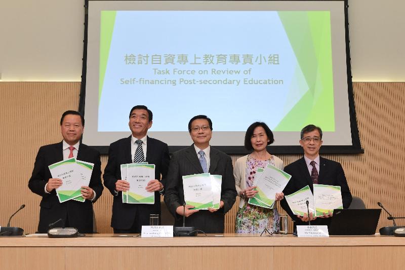 The Chairman of the Task Force on Review of Self-financing Post-secondary Education, Professor Anthony Cheung (centre), briefed the media on a consultation document released by the Task Force today (June 25). He is pictured with the members of the Task Force Mr Tim Lui (first left), Mr Henry Fan (second left), Professor Julia Tao (second right) and Dr Alex Chan (first right).