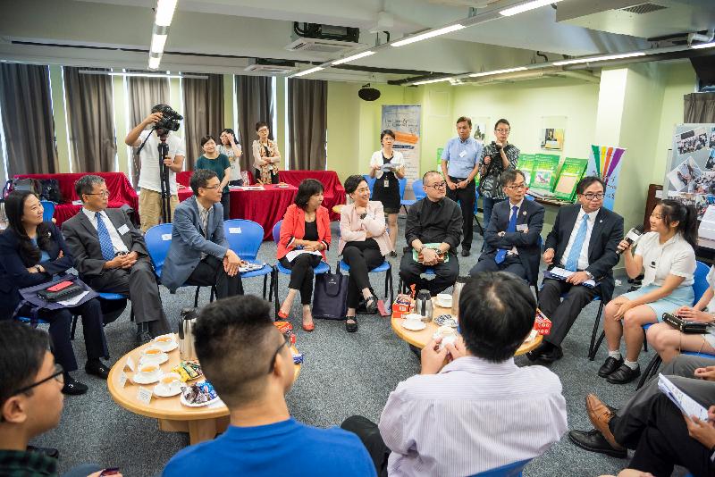 The Legislative Council Panel on Education visited the Hong Kong Academy for Gifted Education (HKAGE) today (June 26). Photo shows Members of the Legislative Council meeting with alumni and student representatives of the HKAGE.