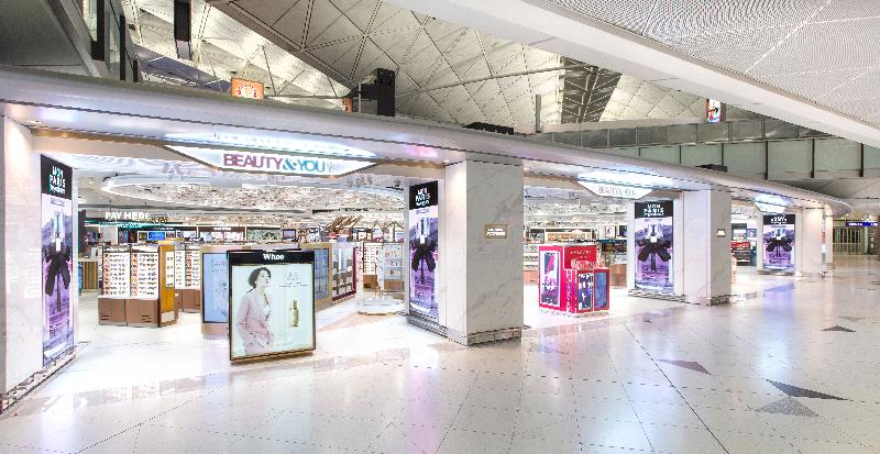 新羅免稅店今日（六月二十八日）宣布，旗下位於香港國際機場的零售店正式開幕，標誌該韓國旅遊零售業品牌在東亞市場持續擴充踏出重要一步。圖為該品牌店鋪。