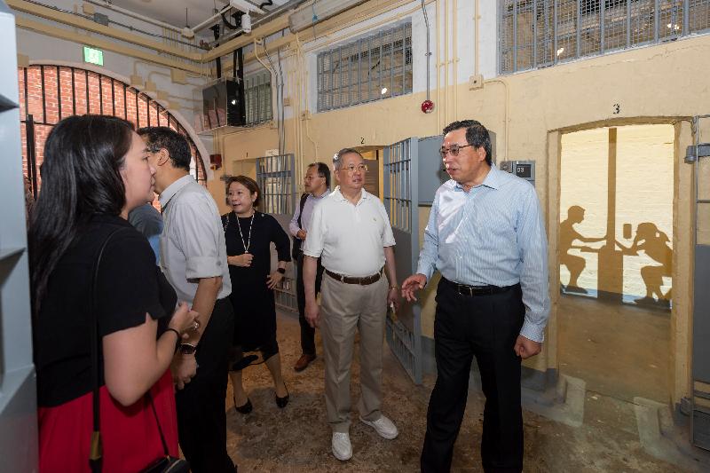 The Legislative Council (LegCo) Panel on Development visited Tai Kwun today (July 6). Photo shows LegCo Members visiting the heritage programme "Heritage Storytelling Spaces" at Tai Kwun to learn about prisoners' life in Victoria Prison in the past.