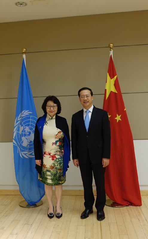 律政司司长郑若骅资深大律师（左）今日（美国东岸时间七月十七日）在纽约与中国常驻联合国代表马朝旭（右）会面。