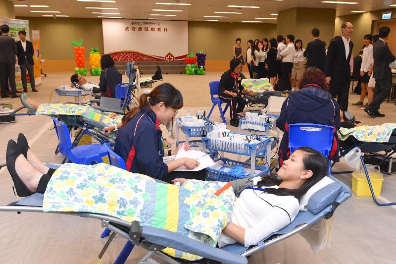 Government employees today (July 18) donate blood to save lives at the blood donation drive held at the Central Government Offices.
