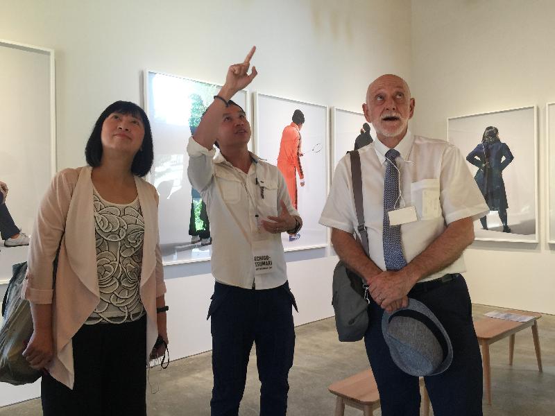 The Hong Kong House at the Echigo-Tsumari Art Triennale 2018, which is co-presented by the Leisure and Cultural Services Department and the Echigo-Tsumari Art Triennale, opened in Tsunan, Japan, today (July 29). Photo shows architect Yip Chun-hang (centre) introducing the Hong Kong House to the Director of Leisure and Cultural Services, Ms Michelle Li (left); and the Director of the Hong Kong Academy for Performing Arts, Professor Adrian Walter (right).