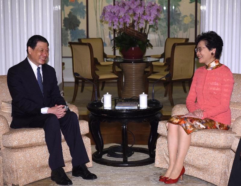 The Chief Executive, Mrs Carrie Lam (right), met the Mayor of Shanghai, Mr Ying Yong (left), at Government House this evening (August 22).