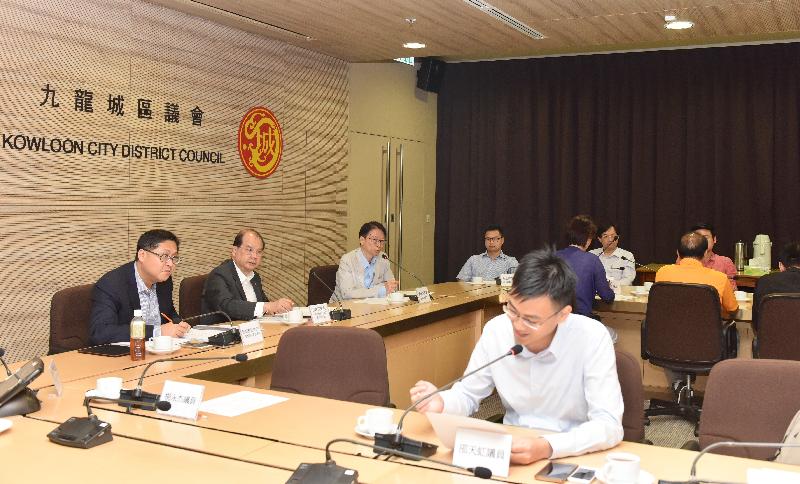 The Chief Secretary for Administration, Mr Matthew Cheung Kin-chung (second left), today (August 24), accompanied by the District Officer (Kowloon City), Mr Franco Kwok (first left), meets with the Chairman of the Kowloon City District Council (KCDC), Mr Pun Kwok-wah (third left), and KCDC members to exchange views on various issues of concern to the district and the wider community.