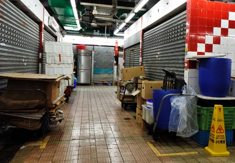 The Ombudsman, Ms Connie Lau, today (August 30) announced the results of a direct investigation into the Food and Environmental Hygiene Department’s regulation of market stalls.