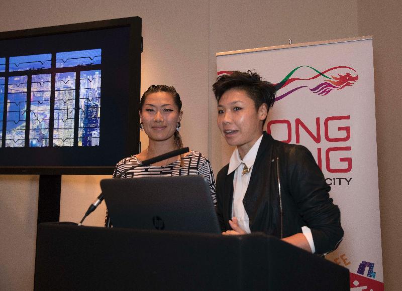 倫敦設計雙年展2018香港展館設計組WE-DESIGNS的霍渭瑜（右）和LAByrinth PROJECT的楊綺鈴昨日（倫敦時間九月五日）在Somerset House介紹香港展館的設計意念。