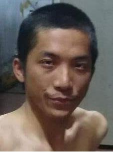 Lam Chi-wang, aged 27, is about 1.7 metres tall, 55 kilograms in weight and of thin build. He has a square face with yellow complexion and short black hair. He was last seen wearing a long-sleeved shirt with camouflage pattern, blue shorts and slippers.
