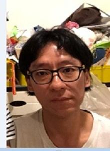 Tam Ching-kwok, aged 41, is about 1.68 metres tall, 45 kilograms in weight and of thin build. He has a square face with yellow complexion and short straight black hair. He was last seen wearing a short-sleeved blue shirt, blue jeans, pink shoes and a pair of black-framed glasses.