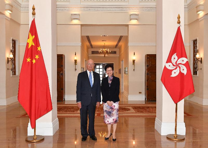 The Chief Executive, Mrs Carrie Lam (right), met the Founder and Executive Chairman of the World Economic Forum, Professor Klaus Schwab (left), at Government House this afternoon (September 14).