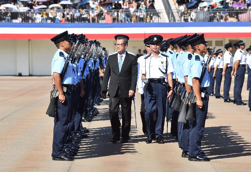 財政司司長陳茂波今日（九月十五日）上午在香港警察學院結業會操檢閱見習督察和學警。 