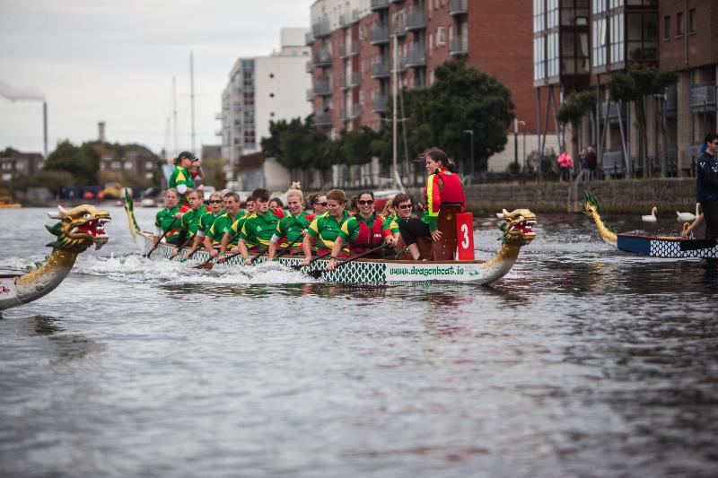 The Hong Kong Dublin Dragon Boat Regatta, which was title sponsored by the Hong Kong Economic and Trade Office in Brussels, was held in Dublin, Ireland on September 15 and 16 (Dublin time). Photo shows the teams participating at the Regatta.
