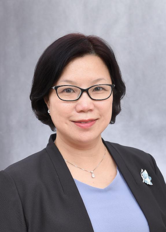 The Hospital Authority (HA) today (September 20) announced that Dr Christina Maw will be appointed as Hospital Chief Executive (Grantham Hospital and Tung Wah Hospital), succeeding Dr Pang Fei-chau who will take up the post of Head of Human Resources at HA Head Office, both with effect from October 1, 2018.