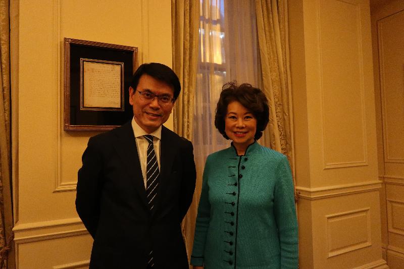 The Secretary for Commerce and Economic Development, Mr Edward Yau (left), meets with the United States (US) Secretary of Transportation, Ms Elaine L Chao, at the dinner hosted by the Hong Kong Economic and Trade Office, Washington, DC, in Washington, DC, the US today (September 24, Eastern Standard Time). 