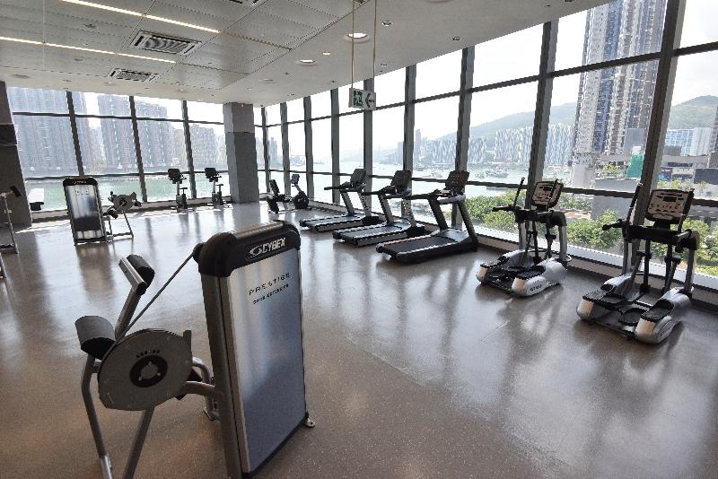 Tsuen Wan Sports Centre, under the management of the Leisure and Cultural Services Department, will open for public use on October 11 (Thursday). Photo shows the fitness room in the sports centre.