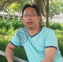 Yeung Kam-fai, aged 53, is about 1.75 metres tall, 68 kilograms in weight and of fat build. He has a round face with yellow complexion and short black hair. He was last seen wearing a grey hat, a blue short-sleeved shirt, camouflage-coloured shorts and brown slippers.