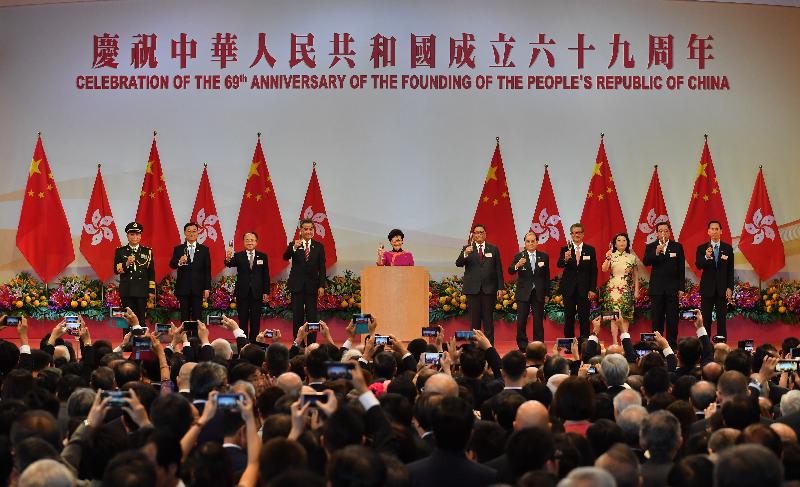 The Chief Executive, Mrs Carrie Lam, hosted a reception in celebration of the 69th anniversary of the founding of the People's Republic of China at the Grand Hall of the Hong Kong Convention and Exhibition Centre this morning (October 1). Photo shows (from left) the Commander-in-chief of the Chinese People's Liberation Army Hong Kong Garrison, Mr Tan Benhong; the Commissioner of the Ministry of Foreign Affairs of the People's Republic of China in the Hong Kong Special Administrative Region (HKSAR), Mr Xie Feng; the Director of the Liaison Office of the Central People's Government in the HKSAR, Mr Wang Zhimin; former Chief Executive Mr C Y Leung; Mrs Lam; the Acting Chief Justice of the Court of Final Appeal, Mr Justice Ribeiro; the Chief Secretary for Administration, Mr Matthew Cheung Kin-chung; the Financial Secretary, Mr Paul Chan; the Secretary for Justice, Ms Teresa Cheng, SC; the President of the Legislative Council, Mr Andrew Leung; and the Convenor of the Non-official Members of the Executive Council, Mr Bernard Chan, proposing a toast at the reception.
