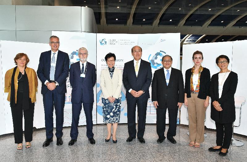 The Chief Executive, Mrs Carrie Lam, attended the Global Maritime Forum Annual Summit this morning (October 3). Photo shows (from left) the Chief Economist for Asia Pacific of Natixis, Ms Alicia García-Herrero; the Vice Chief Executive Officer of AP Moller-Maersk, Mr Claus Hemmingsen; the Chairman of the Global Maritime Forum, Mr Peter Stokes; Mrs Lam; the Secretary-General of the International Maritime Organization, Mr Kitack Lim; the Group Chairman of the Fung Group, Dr Victor Fung; the Head of Research Strategy and Operations of the Eurasia Group, Ms Meredith Sumpter; and the Chief Development Strategist of the Division of Environment and Sustainability and the Institute for the Environment of the Hong Kong University of Science and Technology, Professor Christine Loh, before the Summit.