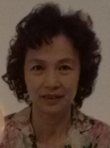 Fu Ho-chun, aged 64, is about 1.6 metres tall, 45 kilograms in weight and of thin build. She has a long face with yellow complexion and shoulder-length black curly hair. She was last seen wearing a red shirt, black and white checkered trousers and brown shoes.