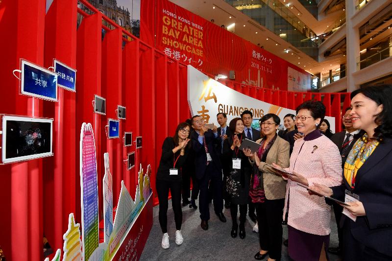 The Chief Executive, Mrs Carrie Lam, continued her visit to Japan in Tokyo today (November 1). Photo shows Mrs Lam (second right) touring the Hong Kong Week 2018 - Greater Bay Area Showcase. 
