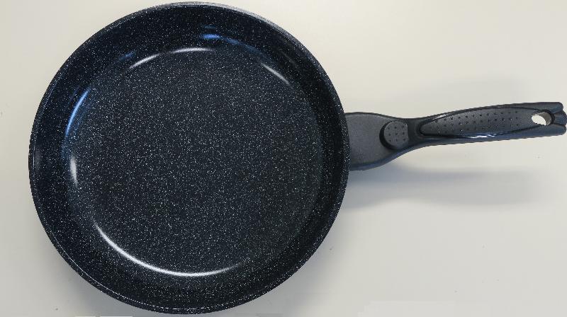 Hong Kong Customs today (November 15) alerted members of the public on the potential risk of the handle screw overheating in a model of frying pan.