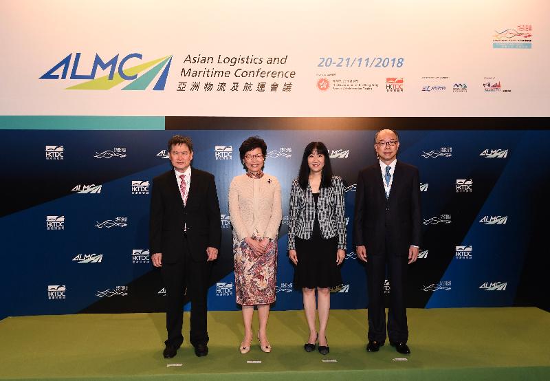 The Chief Executive, Mrs Carrie Lam, attended the Asian Logistics and Maritime Conference at the Hong Kong Convention and Exhibition Centre this morning (November 20). Photo shows (from left) the Secretary-General of the Association of Southeast Asian Nations, Dato' Lim Jock Hoi; Mrs Lam; the Executive Director of the Hong Kong Trade Development Council, Ms Margaret Fong; and the Secretary for Transport and Housing, Mr Frank Chan Fan, at the conference.
