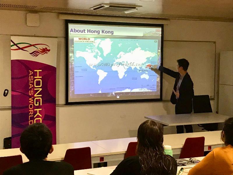 The Deputy Representative of the Hong Kong Economic and Trade Office in Brussels, Mr Sam Hui, gives a presentation at Pompeu Fabra University in Barcelona on November 8 (Barcelona time) to brief students on work and study opportunities in Hong Kong.
