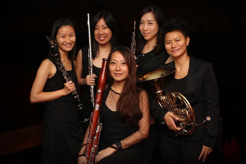 The Leisure and Cultural Services Department will hold the "East Side Stories" community thematic carnival on December 9 (Sunday) from 2.30pm to 5.30pm at Aldrich Bay Park in Sai Wan Ho. Local group Viva! Pipers will present woodwind quintet music in the carnival. 