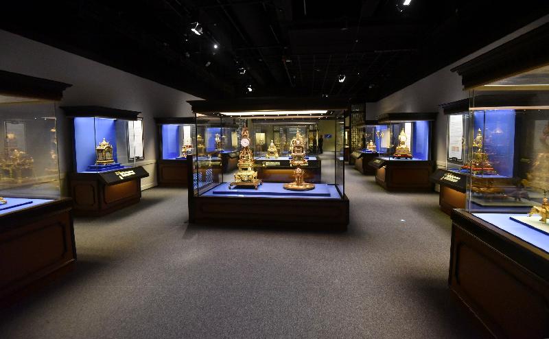 Two new special exhibitions entitled "Treasures of Time" and "Landscape Map of the Silk Road" will be held at the Hong Kong Science Museum from tomorrow (December 7). Photo shows the exhibition hall of the "Treasures of Time" exhibition.
