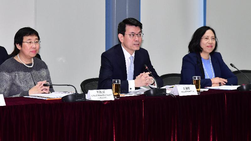 The Mainland and Hong Kong Belt and Road Task Group established under the Mainland and Hong Kong Economic and Trade Co-operation Committee held its high-level meeting today (December 14). Photo shows the Secretary for Commerce and Economic Development, Mr Edward Yau (centre), speaking at the meeting. Also present are the Permanent Secretary for Commerce and Economic Development (Commerce, Industry and Tourism), Miss Eliza Lee (left), and the Deputy Commissioner for Belt and Road, Ms Cora Ho (right).