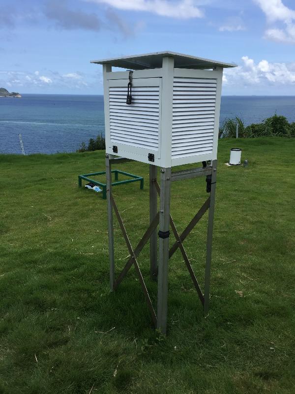 The Hong Kong Observatory (HKO) has further enhanced the regional weather information service on its website by providing real-time air temperatures from the Clear Water Bay automatic weather station starting from today (December 20). Photo shows the HKO's Clear Water Bay automatic weather station.